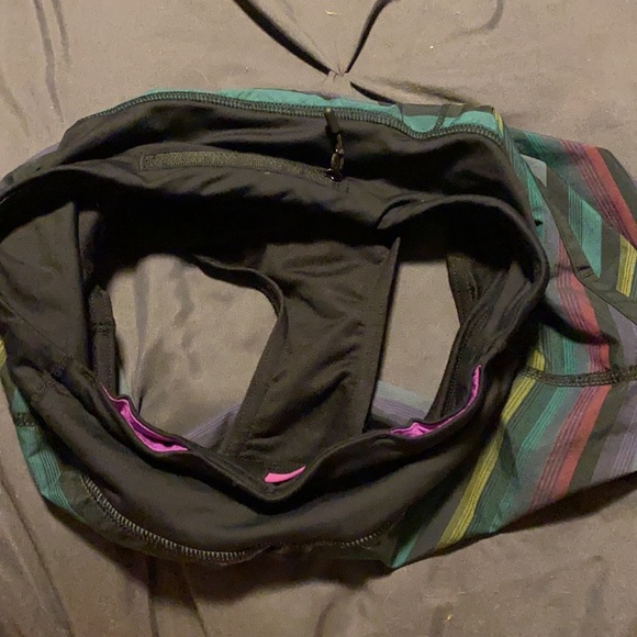 Super rare lululemon poncho stripe speed shorts 🦄 - Picture 3 of 7